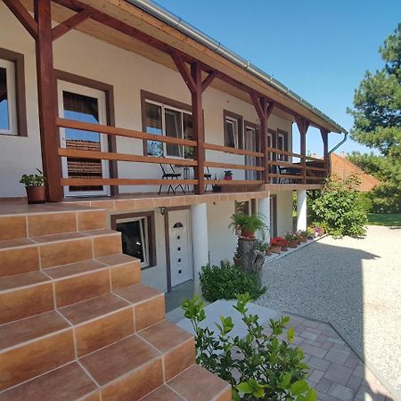 Villa Nora Хевиз Экстерьер фото