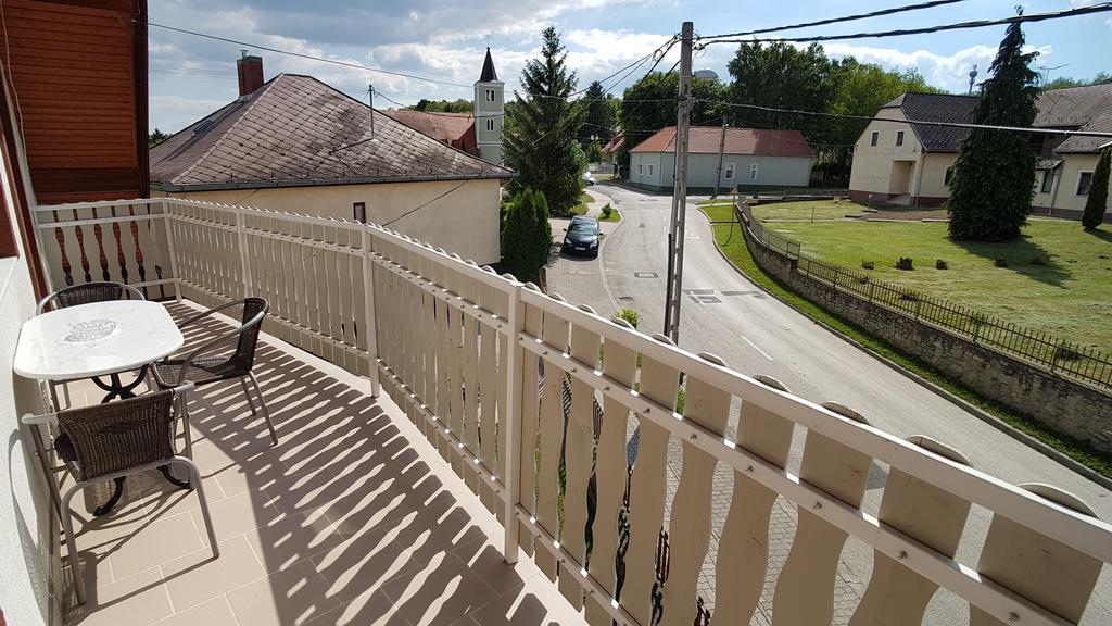 Villa Nora Хевиз Экстерьер фото
