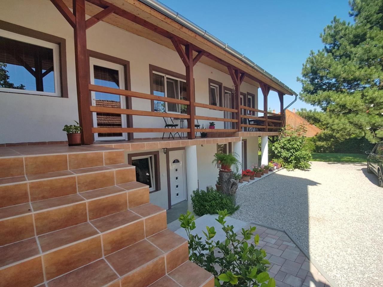 Villa Nora Хевиз Экстерьер фото